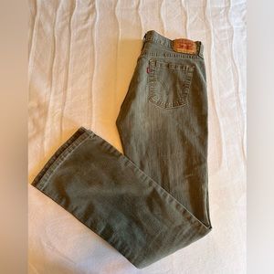 Levi’s low waisted bootcut jeans